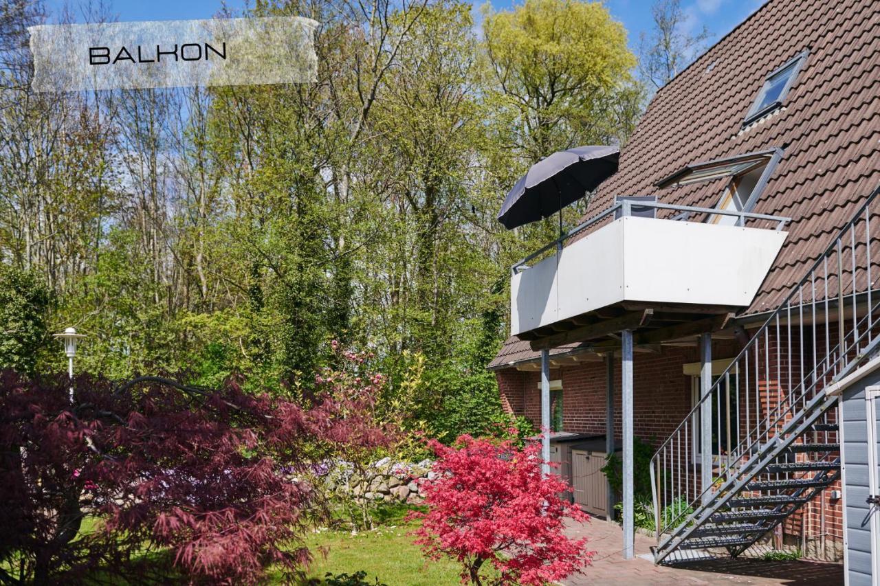 Ferienwohnung Mit Balkon In Zentraler Und Ruhiger Lage Бюзум Екстер'єр фото
